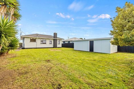 Photo of property in 6 Omori Place, Castlecliff, Whanganui, 4501