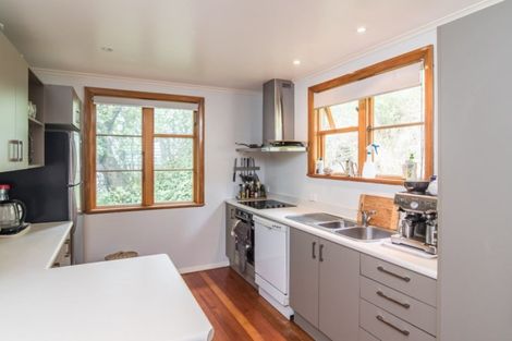 Photo of property in 76 Sidlaw Street, Strathmore Park, Wellington, 6022