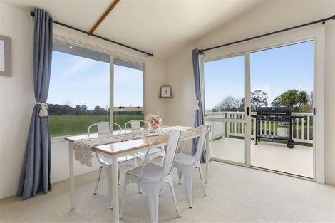 Photo of property in 80h Tirimoana Road, Te Atatu South, Auckland, 0602