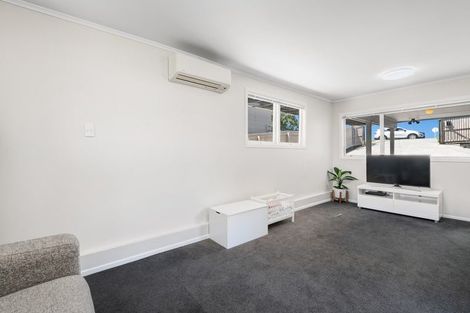 Photo of property in 84 Stanmore Bay Road, Stanmore Bay, Whangaparaoa, 0932