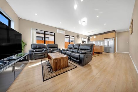 Photo of property in 26 Survila Street, Takanini, 2110