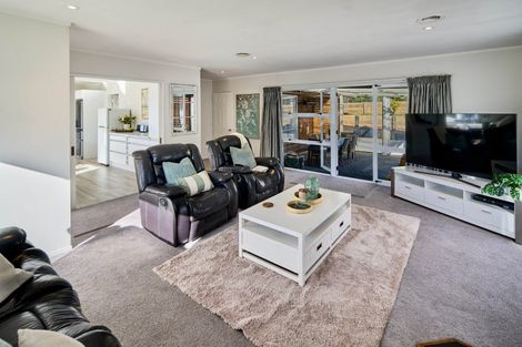 Photo of property in 147 Tirohanga Road, Tirohanga, Lower Hutt, 5010