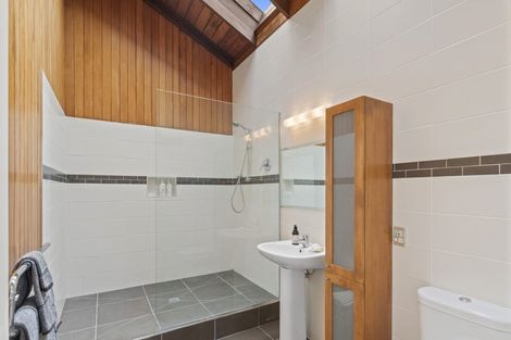 Photo of property in 21 Holland Road, Hillcrest, Auckland, 0627