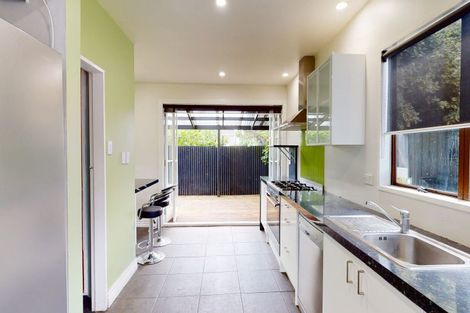 Photo of property in 3 Queen Street, Aramoho, Whanganui, 4500