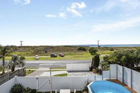 Photo of property in 996 Papamoa Beach Road, Papamoa Beach, Papamoa, 3118