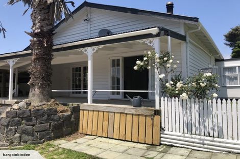 Photo of property in 15 Waitakere Road, Waitakere, Auckland, 0816