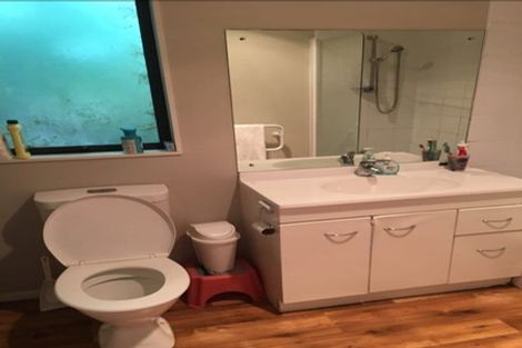 Photo of property in 9 Shale Avenue, Massey, Auckland, 0614