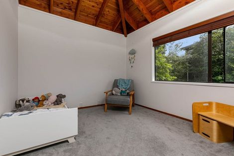 Photo of property in 1/35 Calypso Place, Rothesay Bay, Auckland, 0630