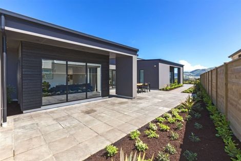 Photo of property in 55 Queen Charlotte Drive, Aotea, Porirua, 5024