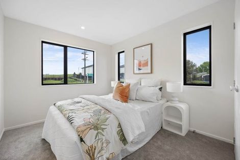 Photo of property in 3/21 Hetherington Road, Ranui, Auckland, 0612