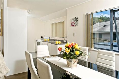 Photo of property in 106 Unsworth Drive, Unsworth Heights, Auckland, 0632