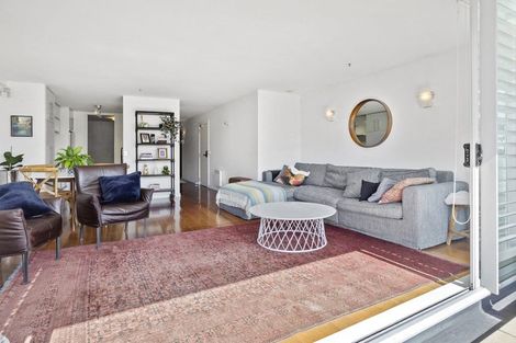 Photo of property in Aqua, 11/74 Oriental Parade, Oriental Bay, Wellington, 6011
