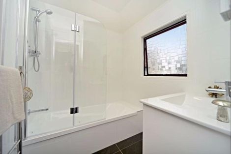 Photo of property in 10/19a Gray Avenue, Mangere East, Auckland, 2024