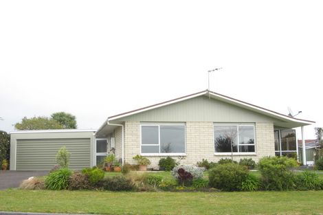 Photo of property in 46 Wairau Road, Oakura, 4314