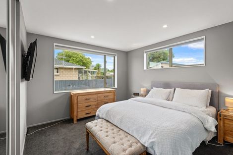 Photo of property in 6 Farnborough Street, Aranui, Christchurch, 8061