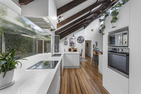 Photo of property in 178 Bleakhouse Road, Mellons Bay, Auckland, 2014