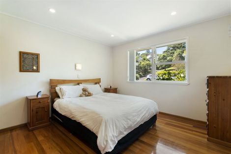 Photo of property in 43 Newhaven Terrace, Mairangi Bay, Auckland, 0630