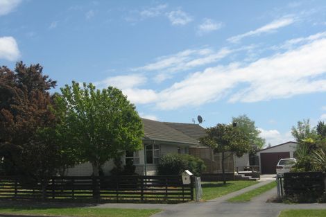 Photo of property in 6 Tralee Place, Bishopdale, Christchurch, 8053