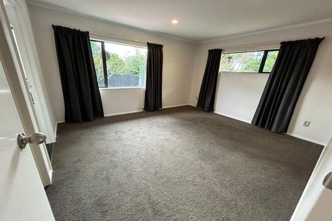 Photo of property in 72 Konini Road, Titirangi, Auckland, 0604
