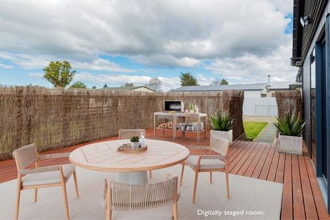 Photo of property in 1 Holmes Street, Waimate, 7924