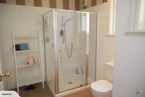 Photo of property in 53 Garden Road, Northland, Wellington, 6012