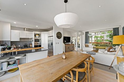 Photo of property in 6l Carlton Gore Road, Grafton, Auckland, 1023