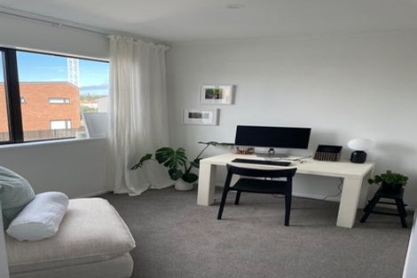Photo of property in 31/1 Scott Road, Hobsonville, Auckland, 0616