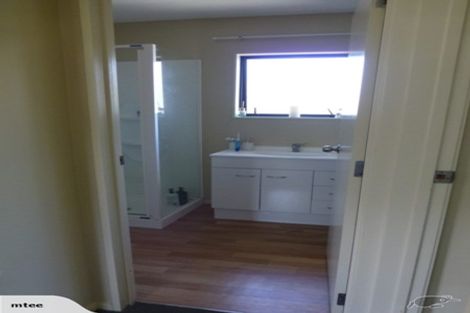 Photo of property in 35a Vincent Street, Howick, Auckland, 2014