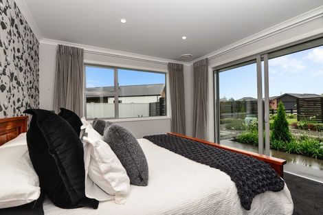 Photo of property in 33 Mike Smith Drive, Cambridge, 3434