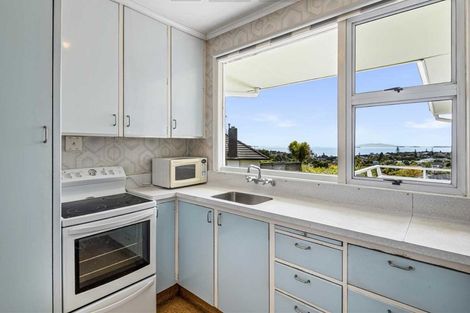 Photo of property in 1 Elizabeth Place, Mairangi Bay, Auckland, 0630