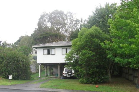 Photo of property in 17 Jenanne Place, Totara Vale, Auckland, 0629