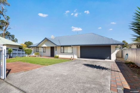 Photo of property in 111 Kindergarten Drive, Conifer Grove, Takanini, 2112