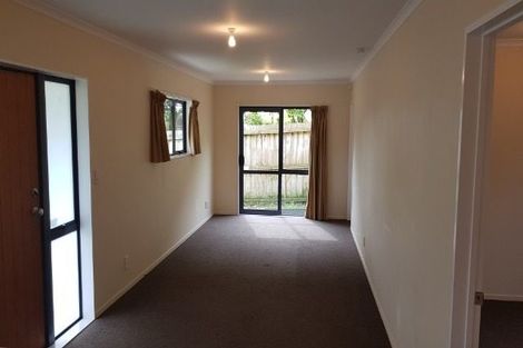 Photo of property in 28 Pooks Road, Ranui, Auckland, 0612