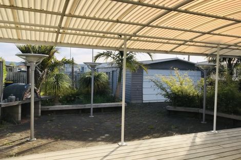 Photo of property in 100 Swanson Road, Henderson, Auckland, 0610