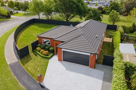 Photo of property in 36 Mauger Drive, Heathcote Valley, Christchurch, 8022