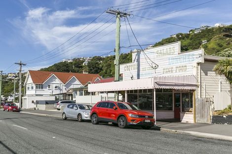 Photo of property in 1/102 Lyall Parade, Lyall Bay, Wellington, 6022