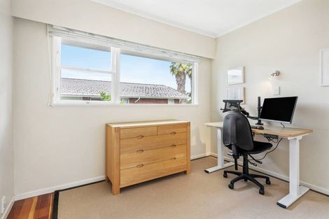 Photo of property in 2/6 Pine Terrace, Howick, Auckland, 2014