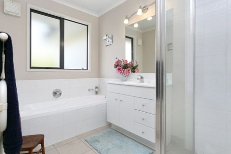 Photo of property in 1 Shaw Street, Leamington, Cambridge, 3432