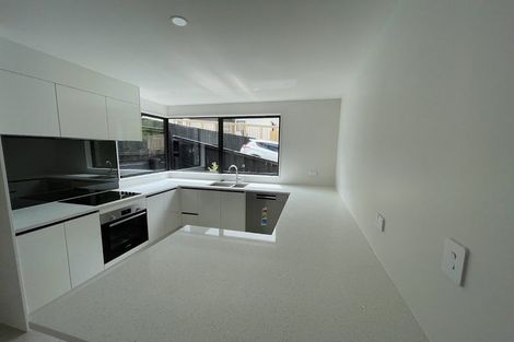 Photo of property in 8/101 Hobsonville Road, West Harbour, Auckland, 0618