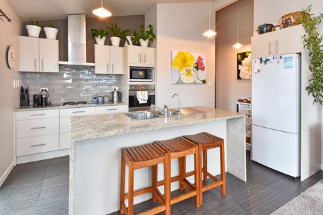 Photo of property in 4a Barberton Terrace, Red Hill, Papakura, 2110