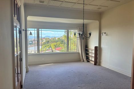 Photo of property in 12 Fairview Crescent, Kelburn, Wellington, 6012