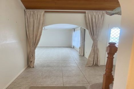 Photo of property in 34 Orangewood Drive, Northpark, Auckland, 2013