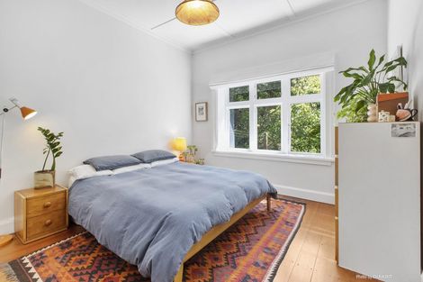 Photo of property in 2 Borlase Street, Brooklyn, Wellington, 6021