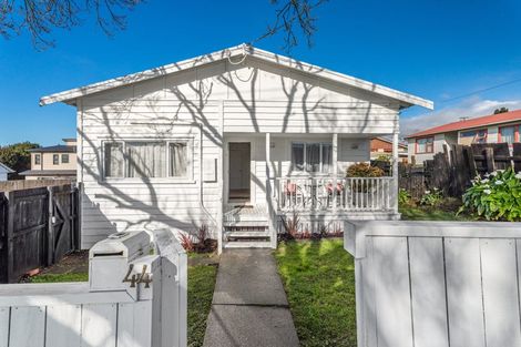 Photo of property in 44 Rimu Street, New Lynn, Auckland, 0600