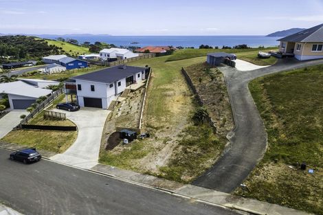 Photo of property in 6 Freyja Crescent, Coopers Beach, 0420