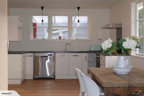 Photo of property in 20 Woodward Street East, Featherston, 5710