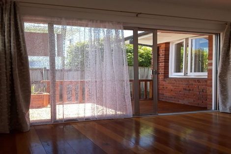 Photo of property in 1/16 Taharoto Road, Takapuna, Auckland, 0622