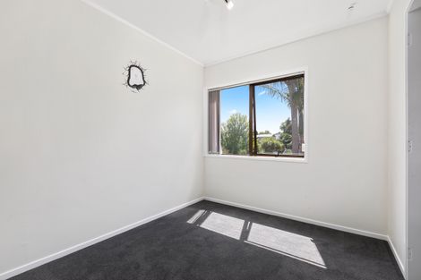 Photo of property in 1/20 Halder Place, Torbay, Auckland, 0632
