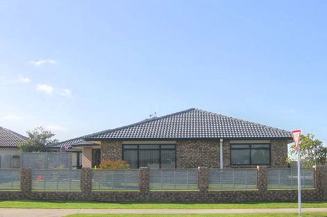 Photo of property in 63 Sandhurst Drive, Papamoa Beach, Papamoa, 3118