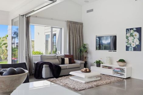 Photo of property in 42 Cassinia Close, Papamoa Beach, Papamoa, 3118